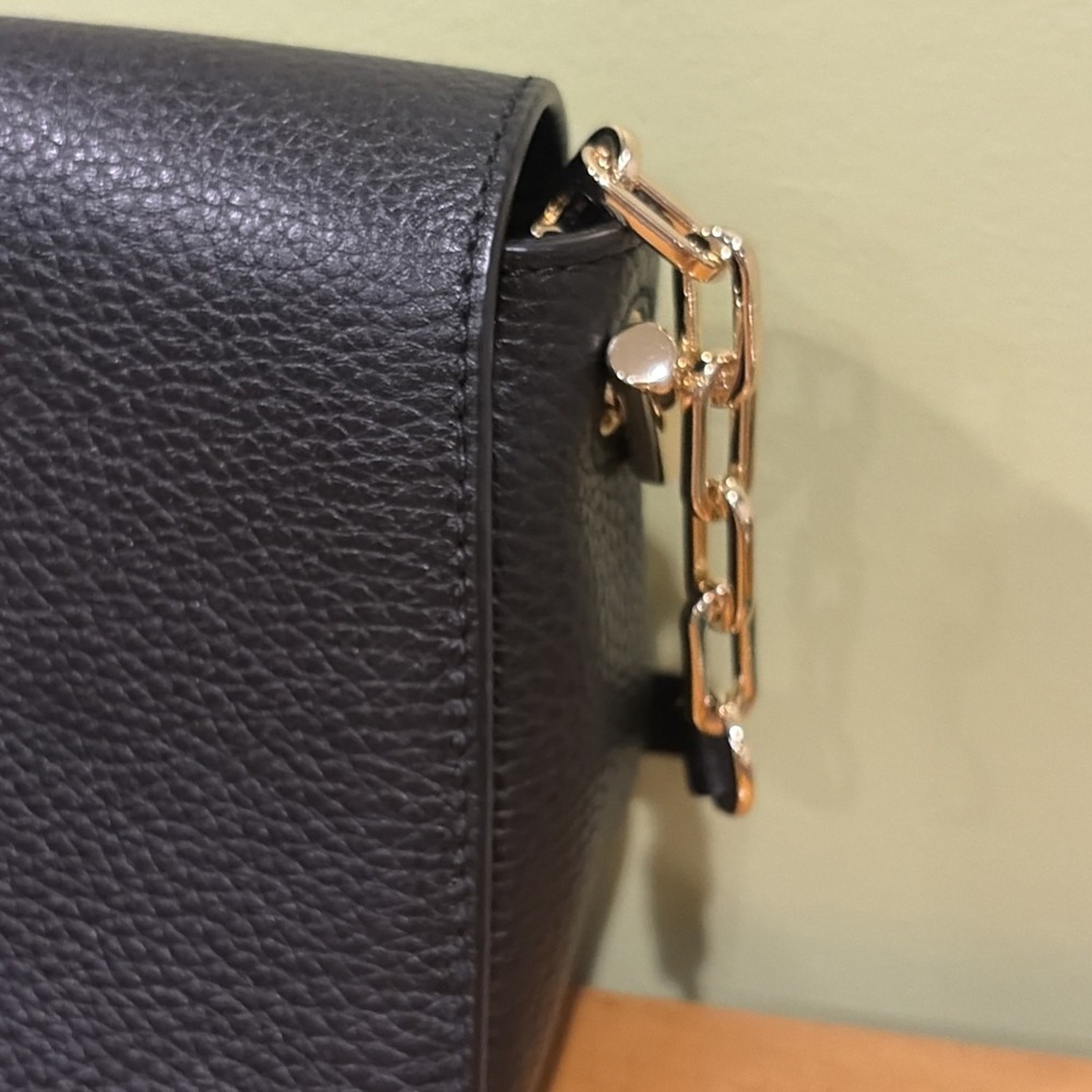 Tory Burch Thea Pebbled Leather Flap Crossbody Black EUC Quiet Luxury - Picture 3 of 8